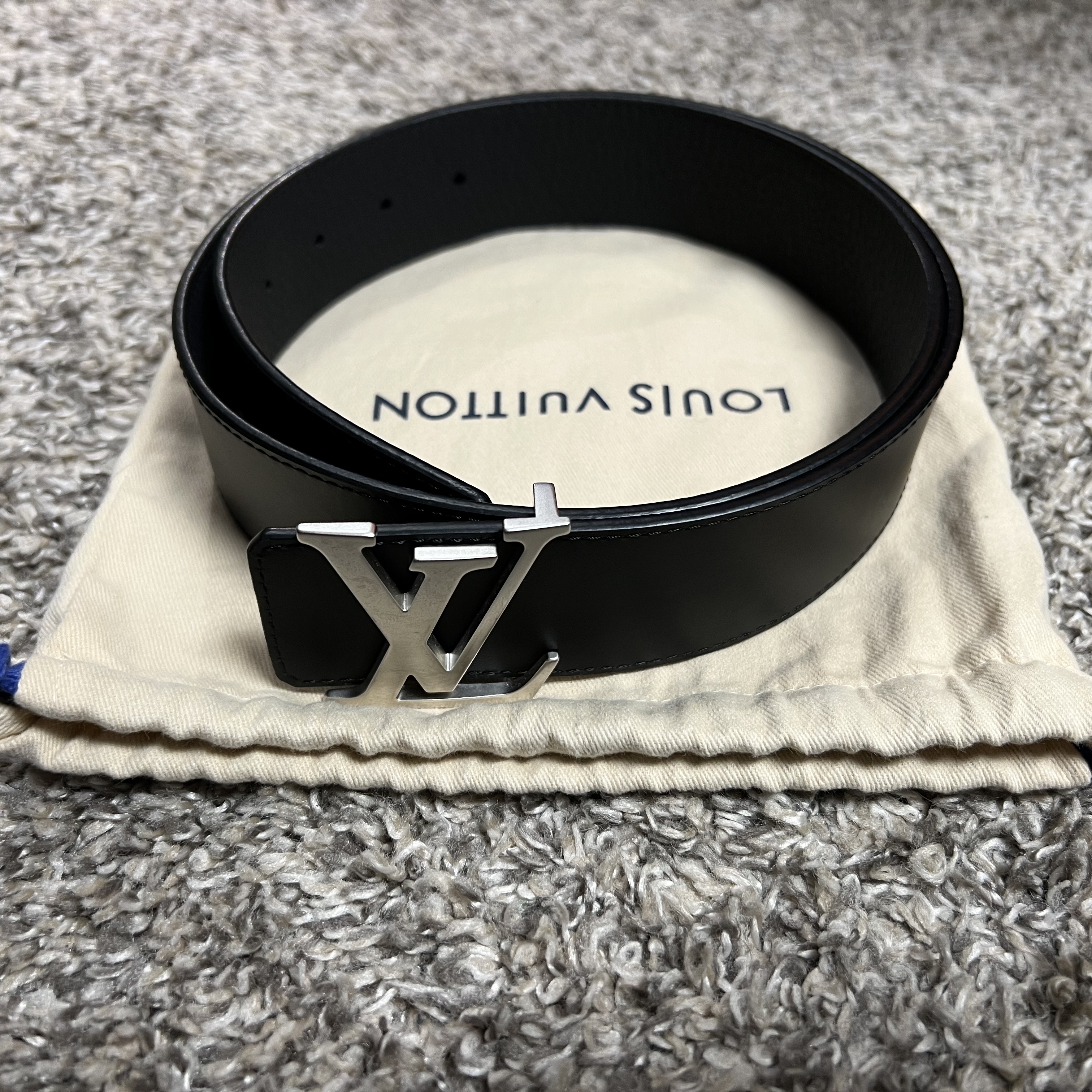 Louis Vuitton Black Leather Reversible Belt